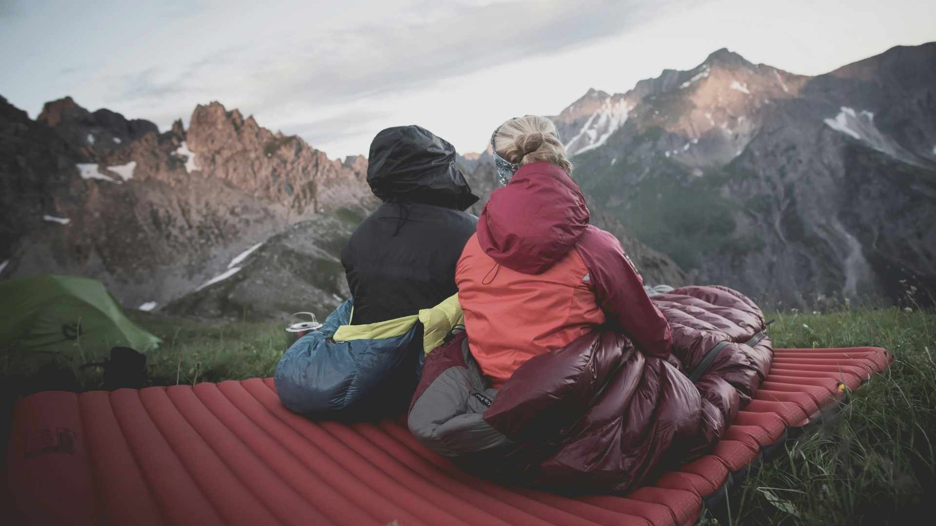 Liggunderlag för friluftsliv – guide till R-värde och komfort ute